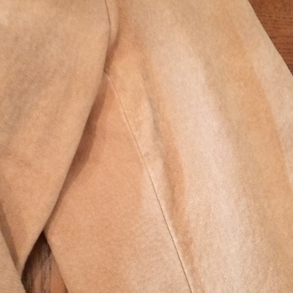 ๐ FREE GIFT INCLUDED ๐ NWOT Llama Fur Collar Suede Fall/Spring Jacket w/ Belt. - Picture 7 of 15